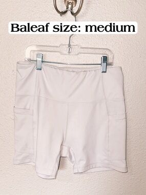 Baleaf White High-Waist Bike Shorts with Side Pockets